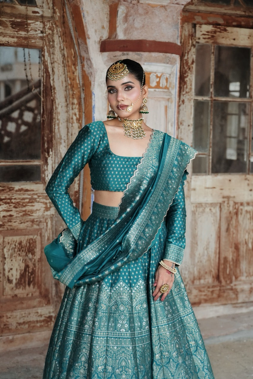 THE FEROZA MIREA LEHENGA
