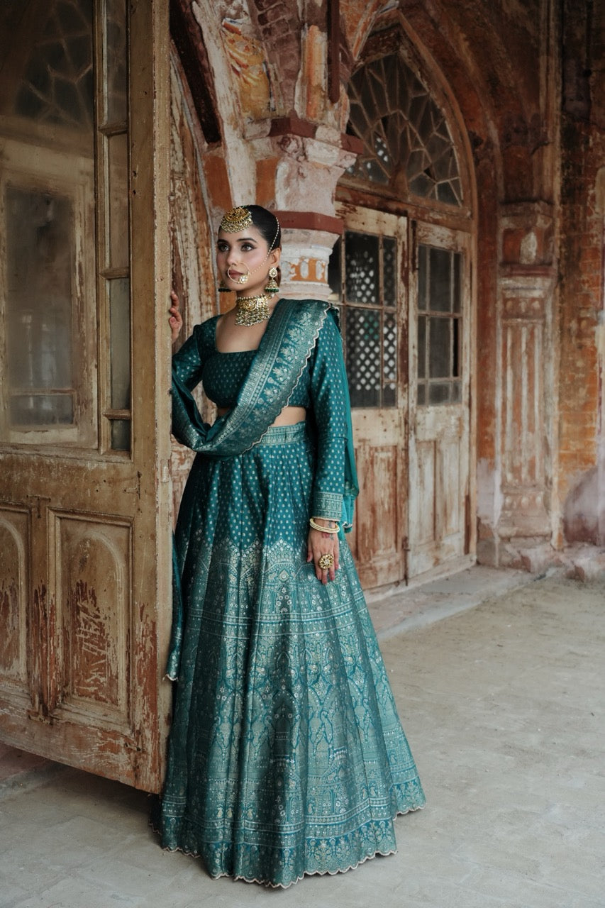 THE FEROZA MIREA LEHENGA