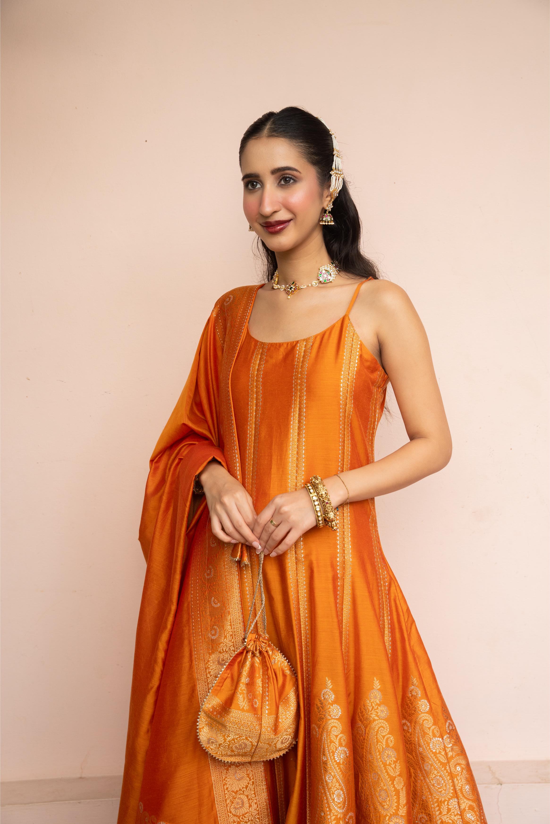 RANGREZ BAITHAK ANARKALI