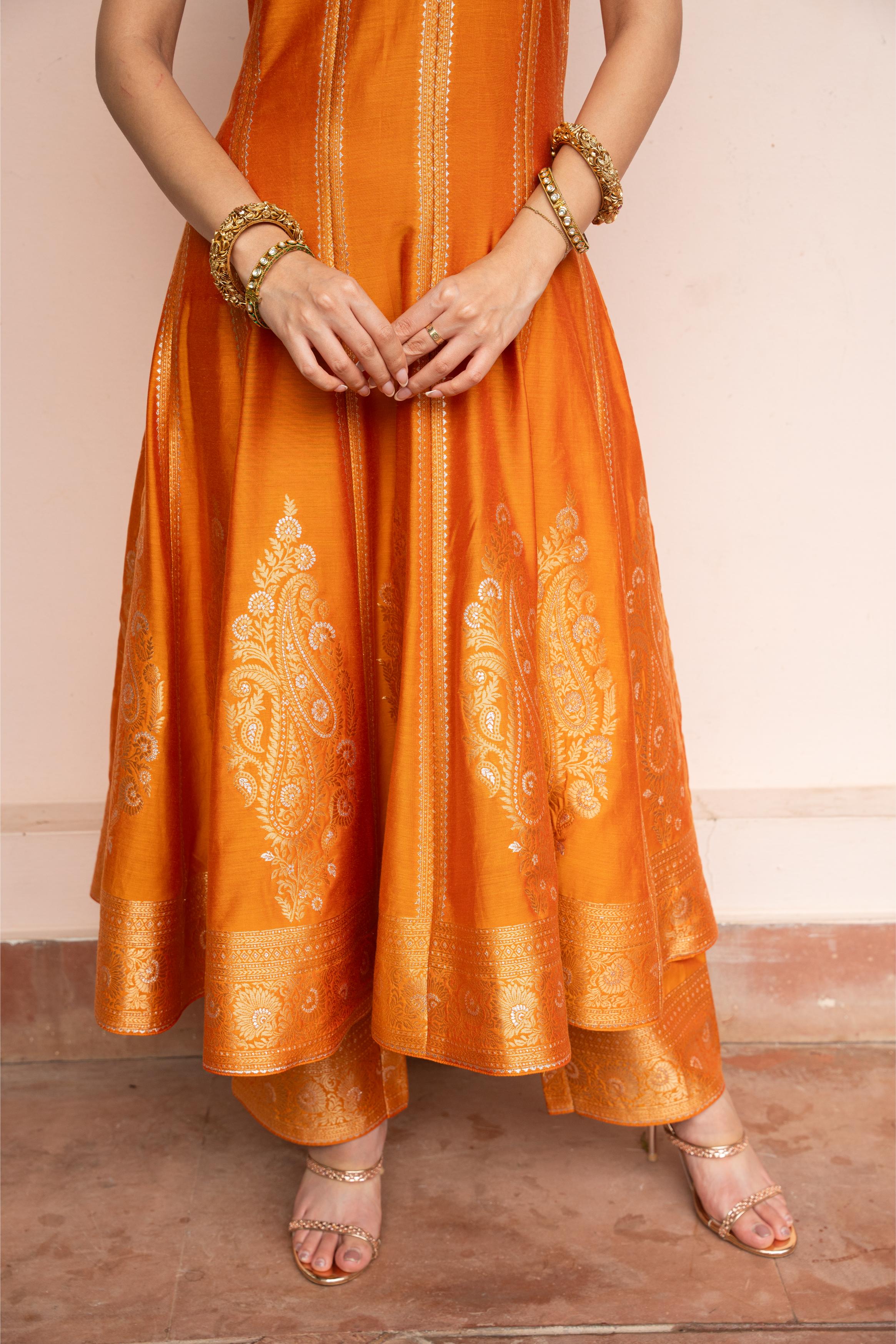 RANGREZ BAITHAK ANARKALI