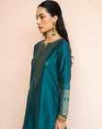 KHAAS LAMHE SUIT