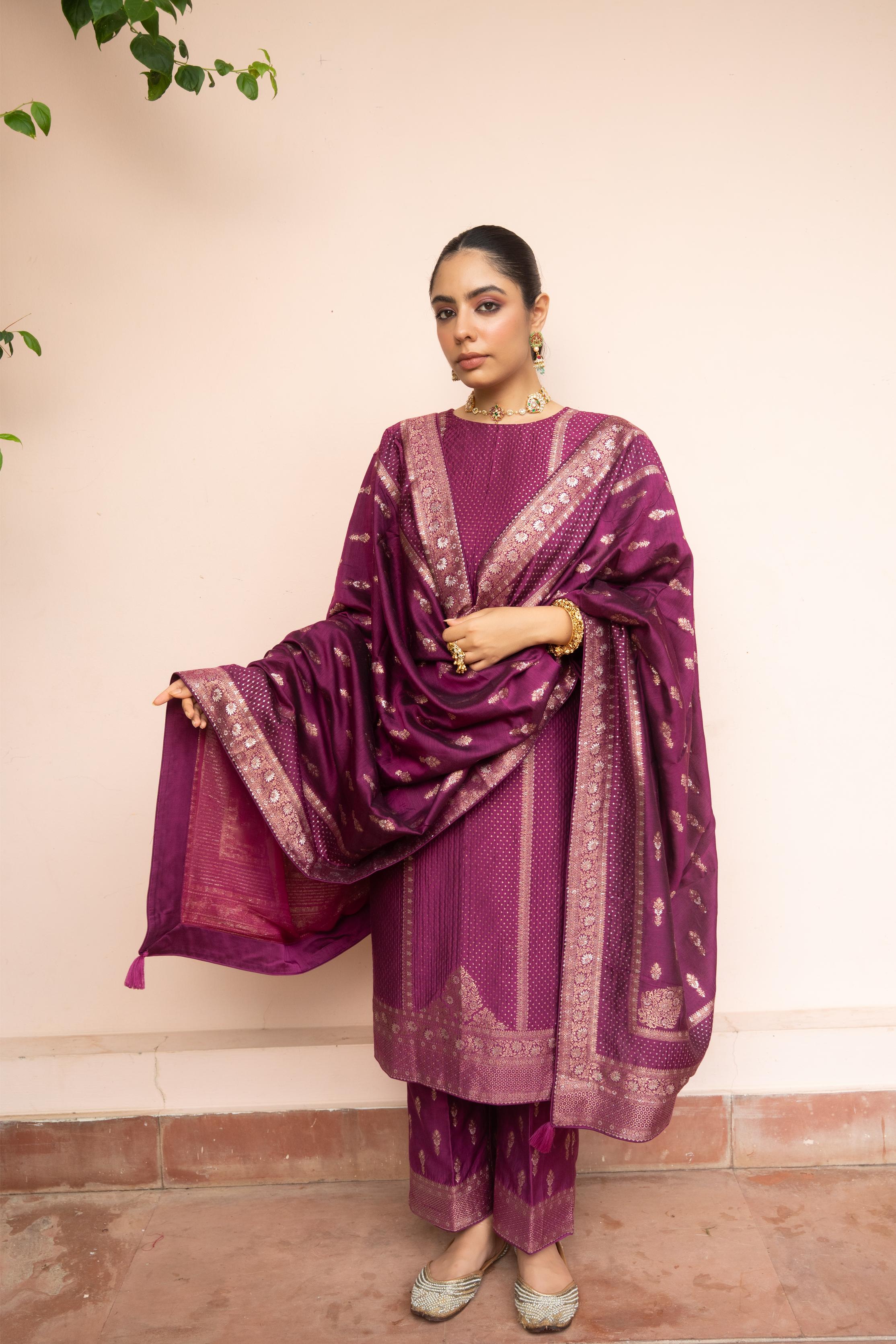 JHILMIL BARAAT SUIT