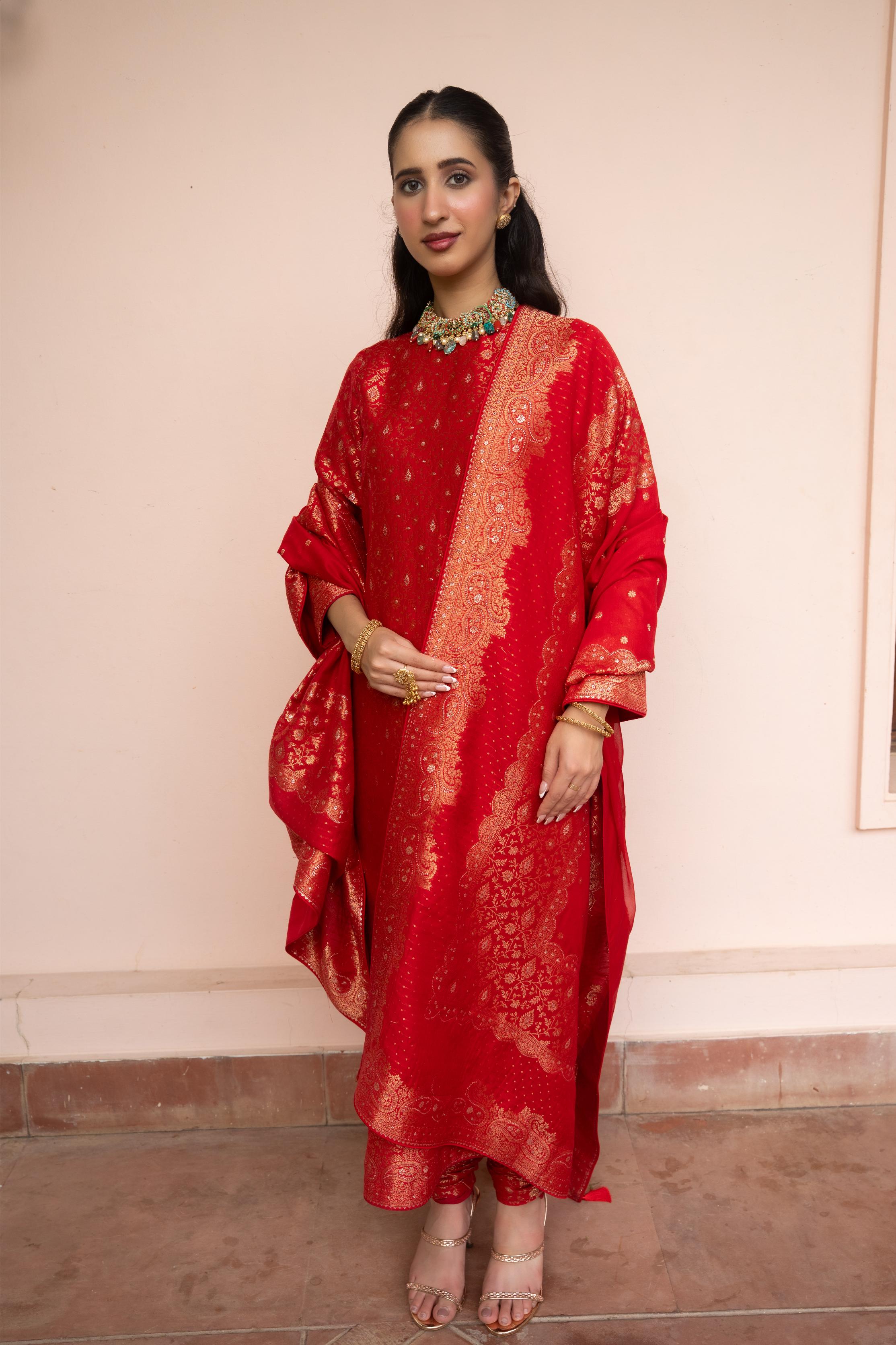 KANGAN KI KHANKHAR SUIT