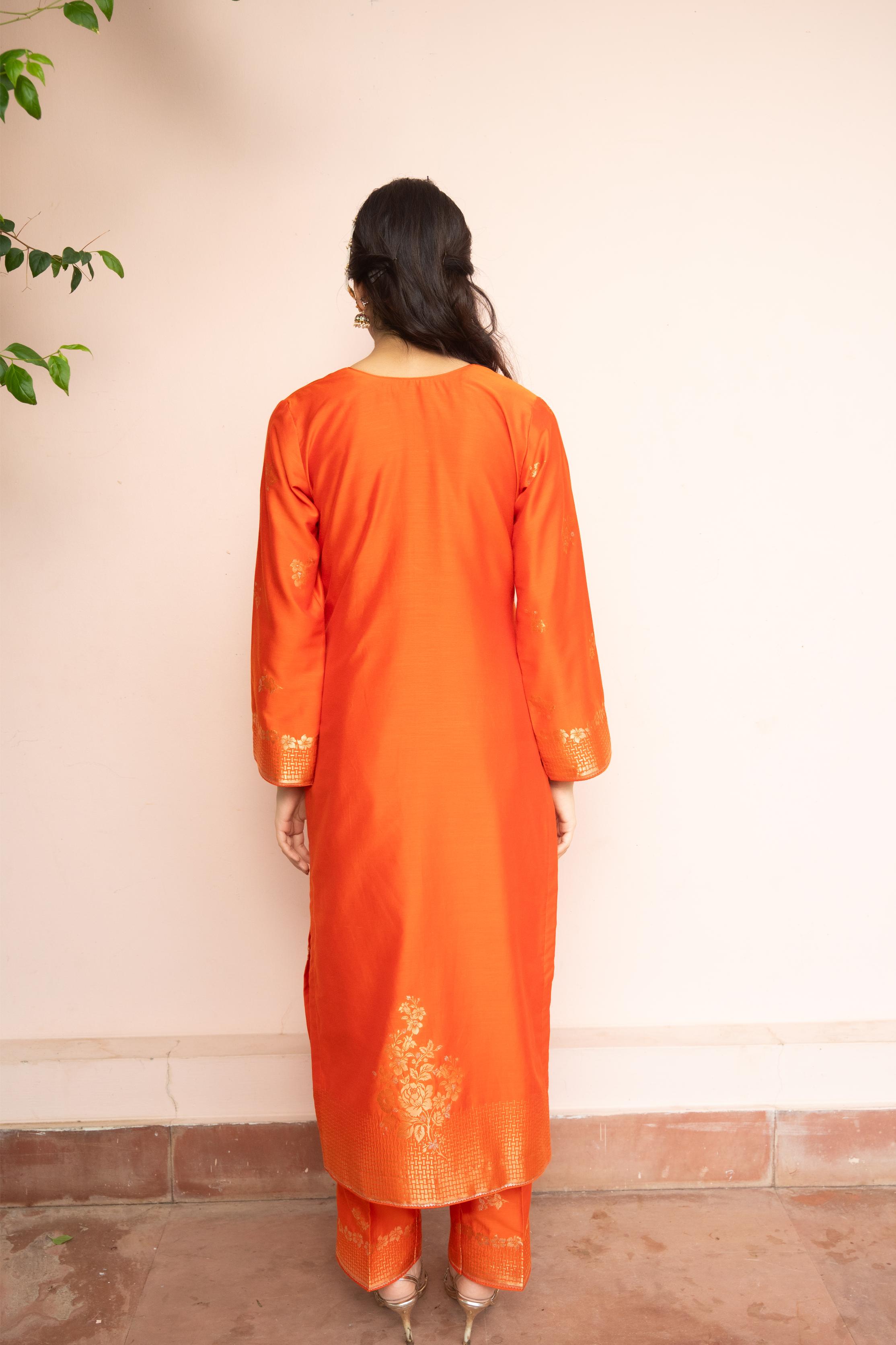 HANSI RANG SUIT