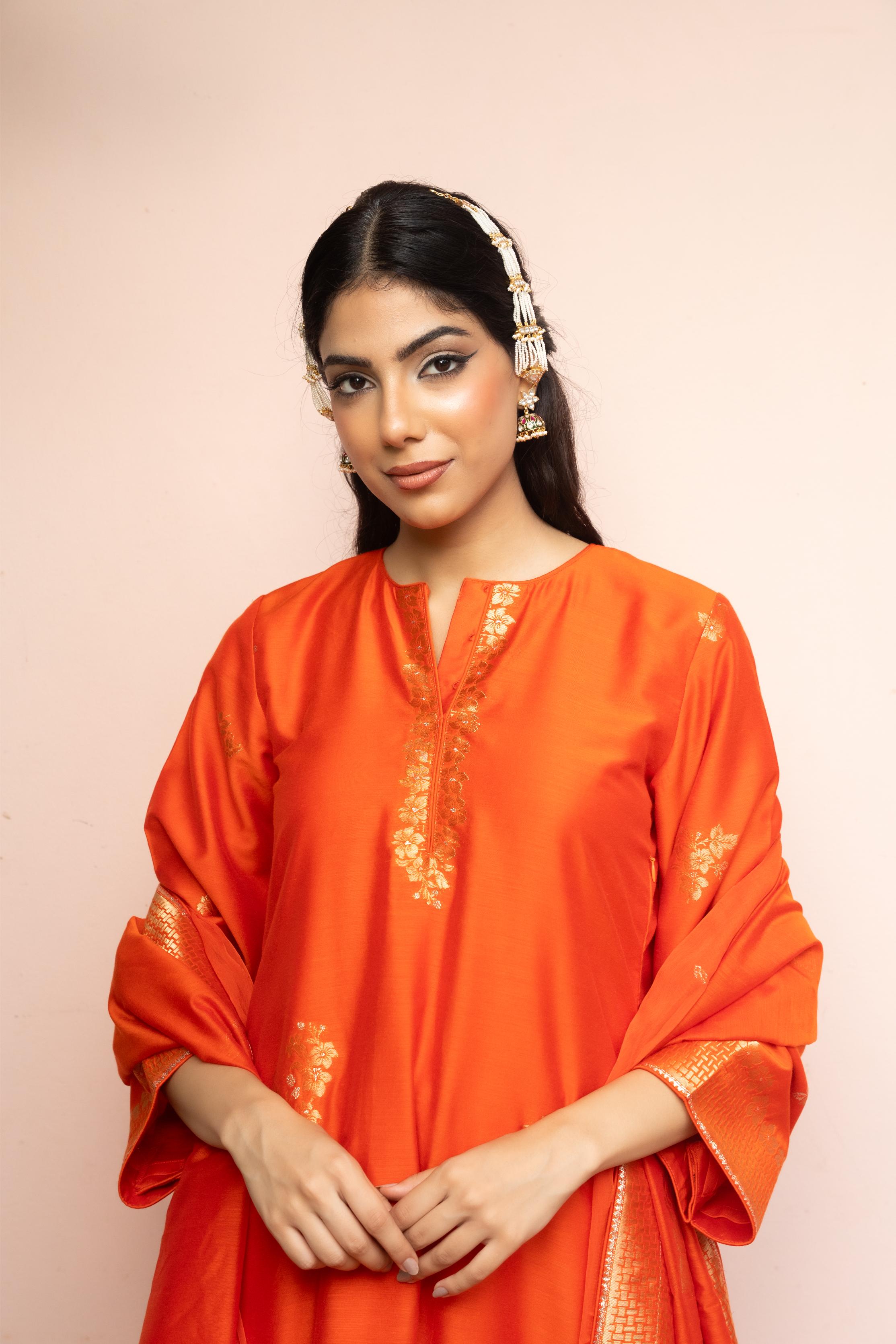 HANSI RANG SUIT
