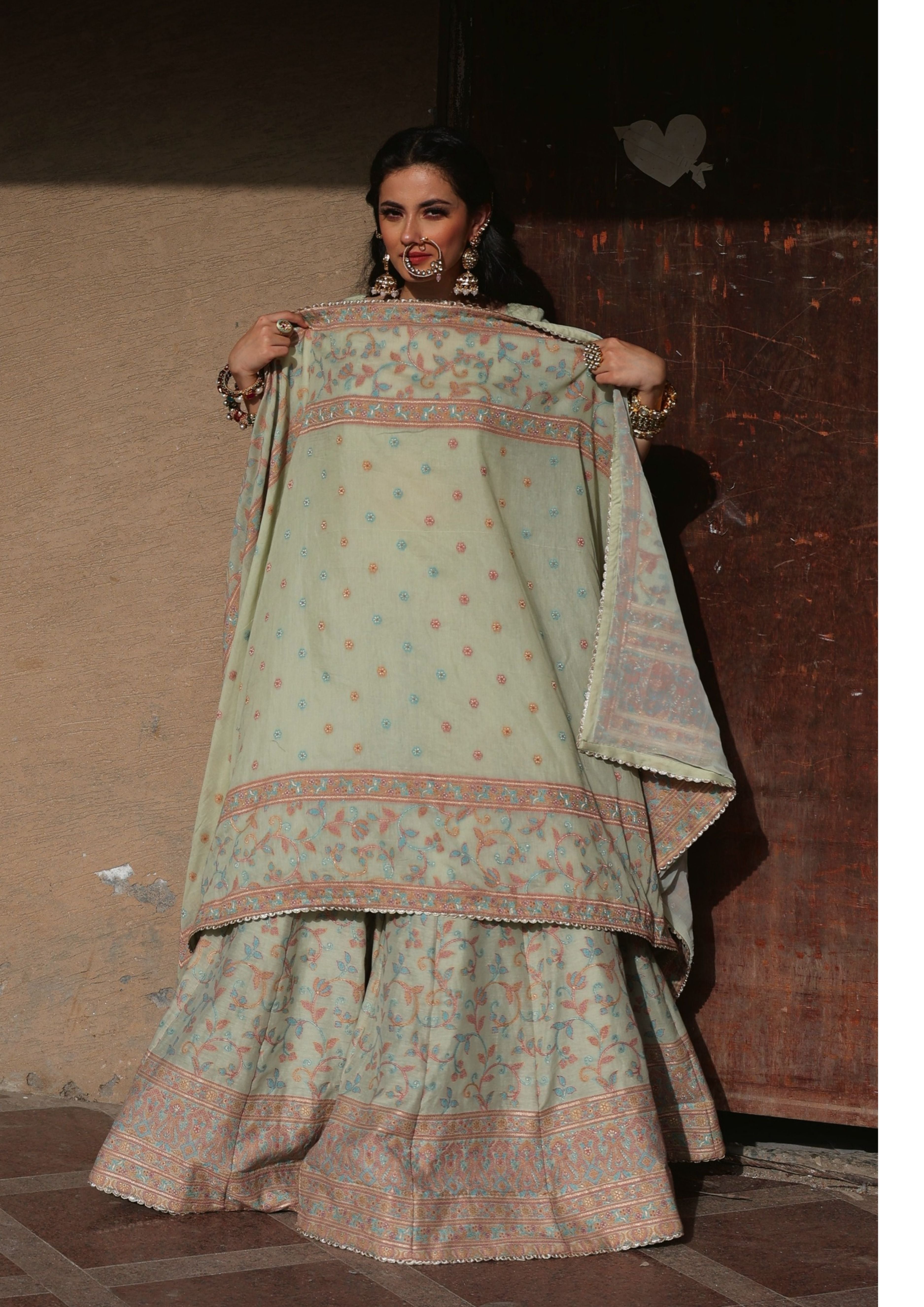 THE MAHAZBEEN LEHNGA