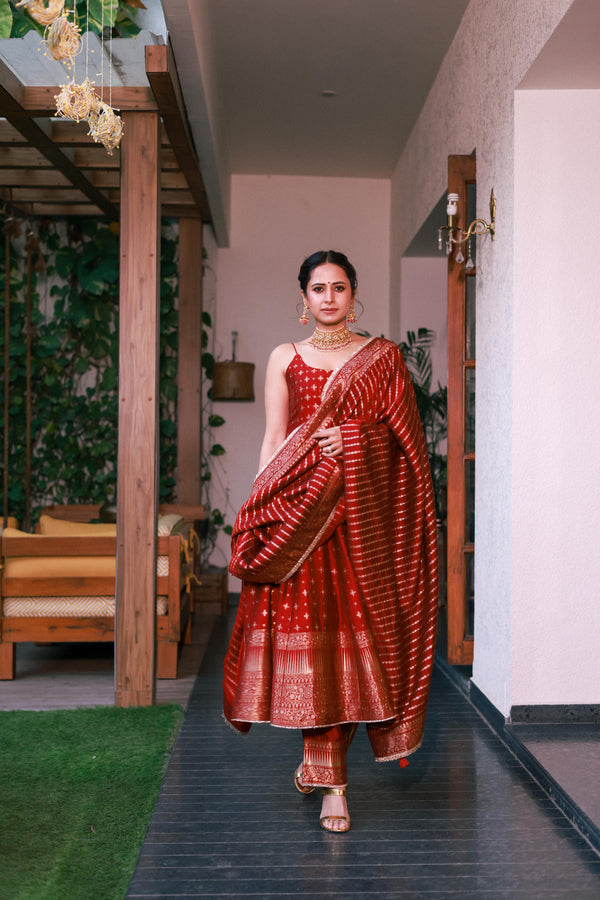 SARGUN MEHTA IN  GULABI SINDOORI ANARKALI