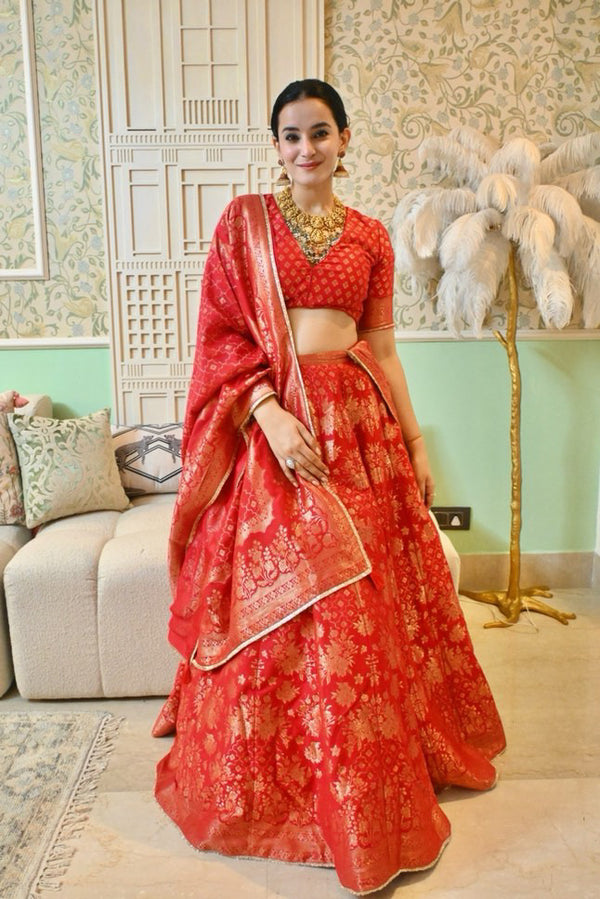 DEEPTI DHILLON IN  LAAL HIRAYA LEHENGA