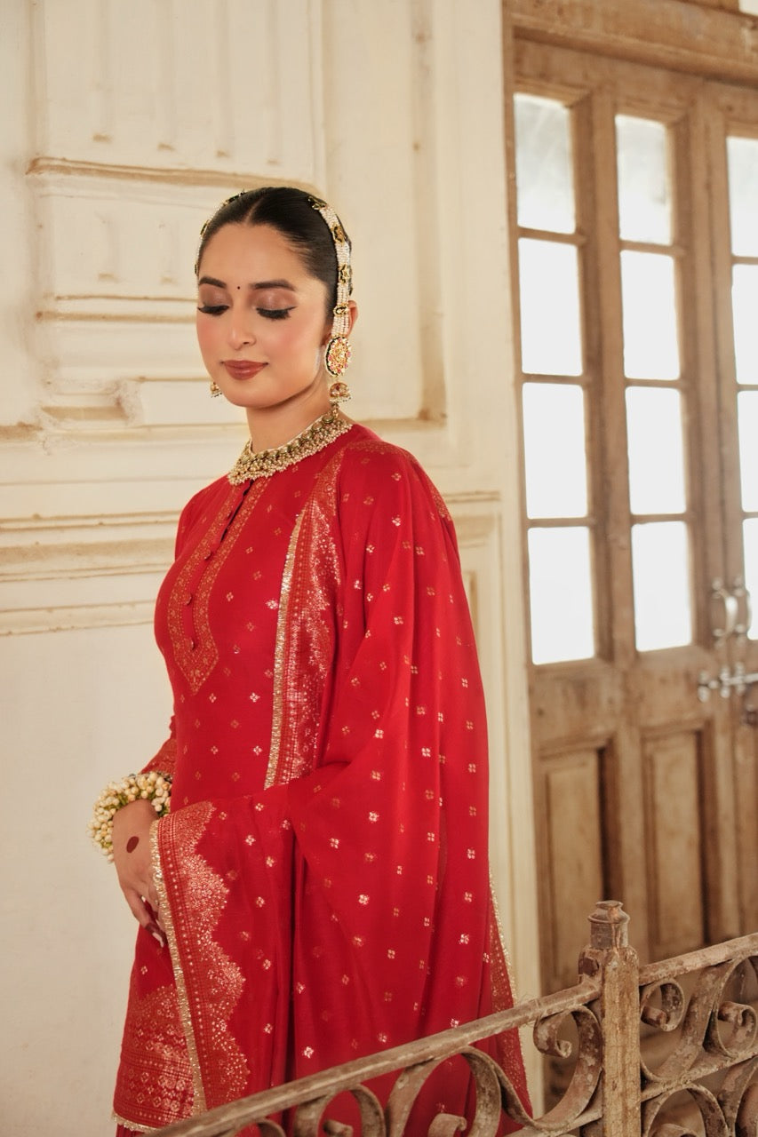 THE LAAL AZEELA GHARARA