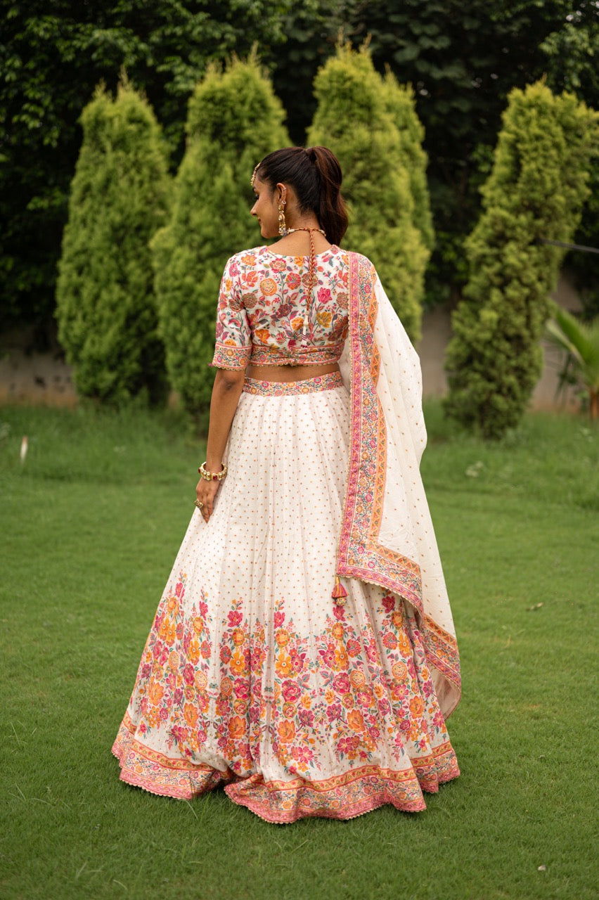 THE GULAABDAAR LEHENGA