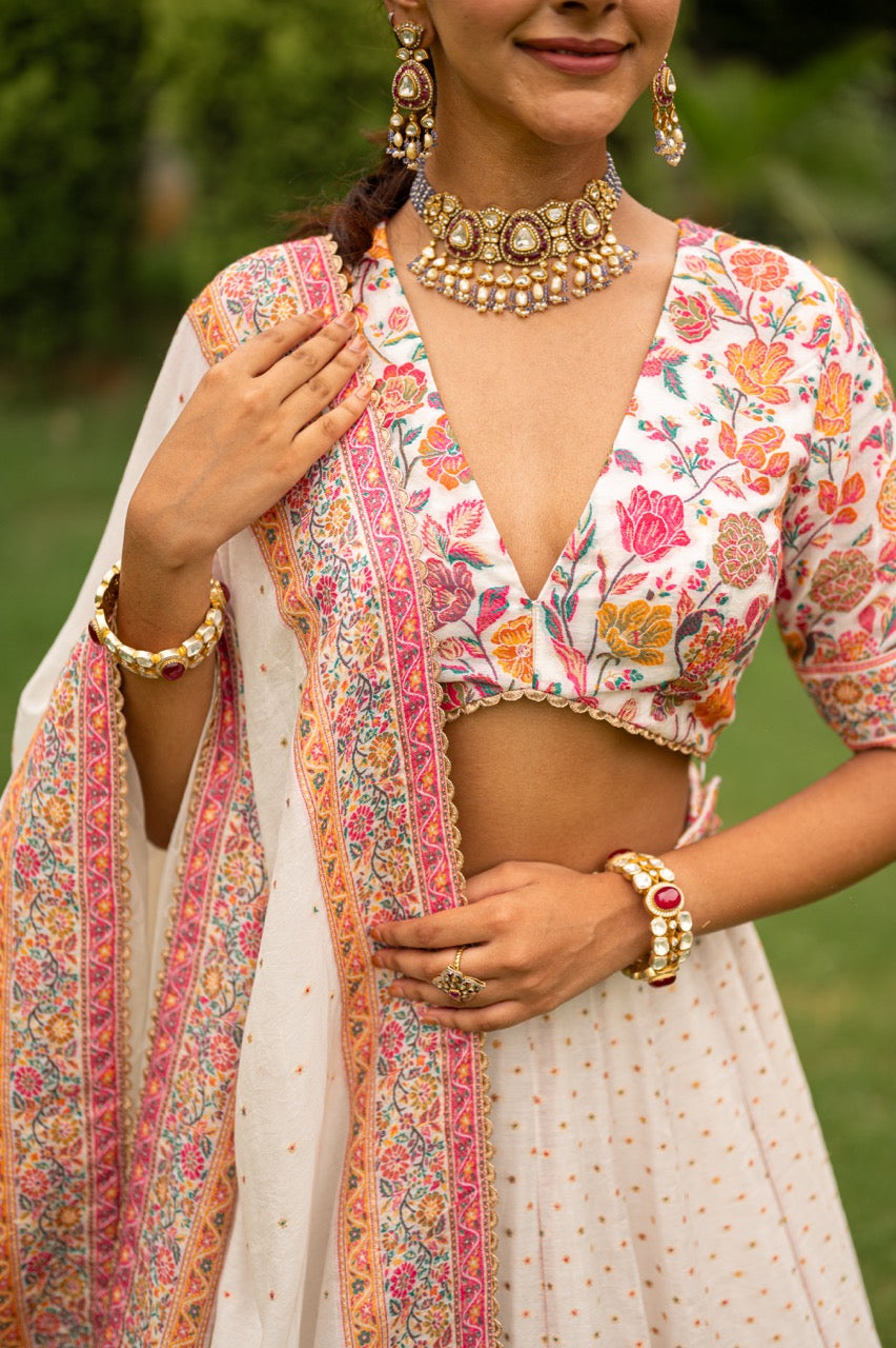 THE GULAABDAAR LEHENGA