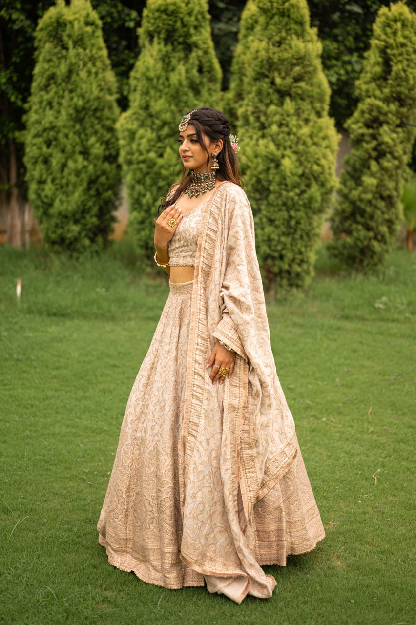 THE NILOOFER LEHENGA