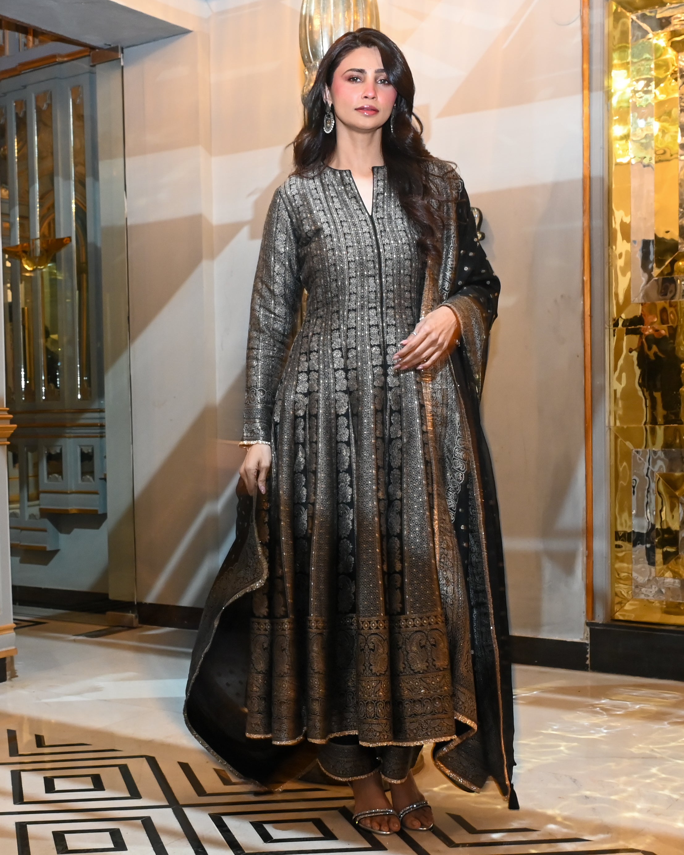Buy Designer Diwali Dresses for Women Online | Safaa World Buy Designer Diwali Dresses for Women Online | Safaa World