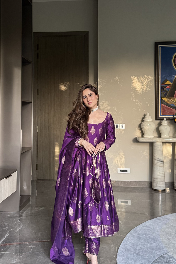 NIKITA VASDEV IN KHEL KHEL MEIN ANARKALI
