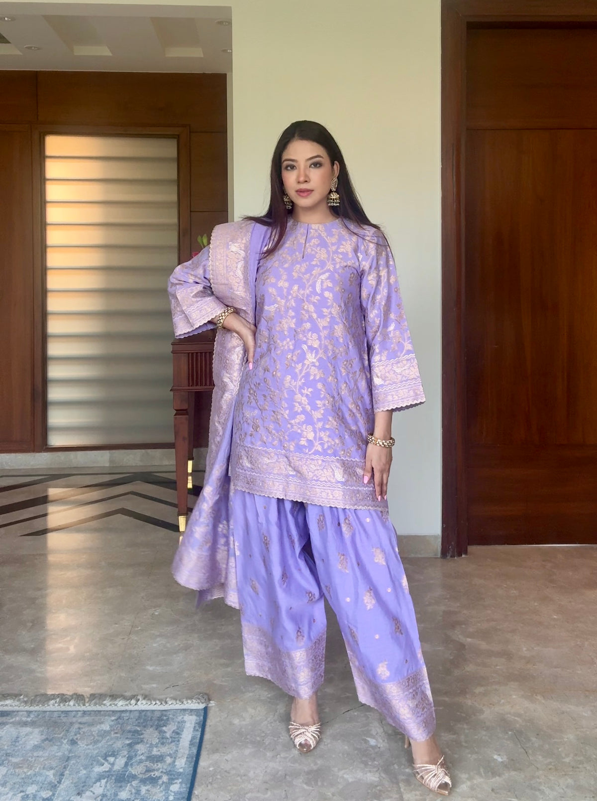 RADHIKA AGARWAL IN ANJEER PAK