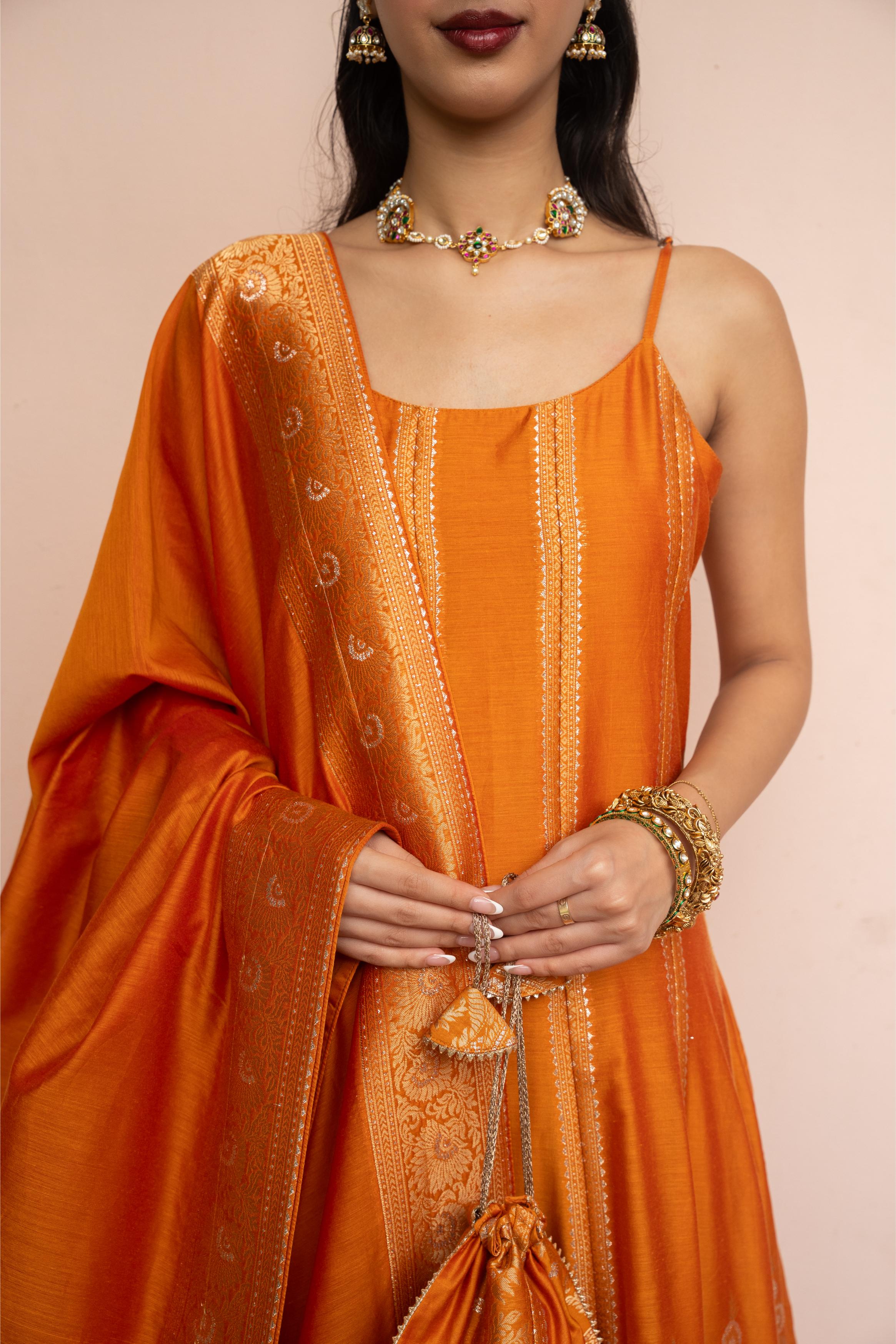 RANGREZ BAITHAK ANARKALI