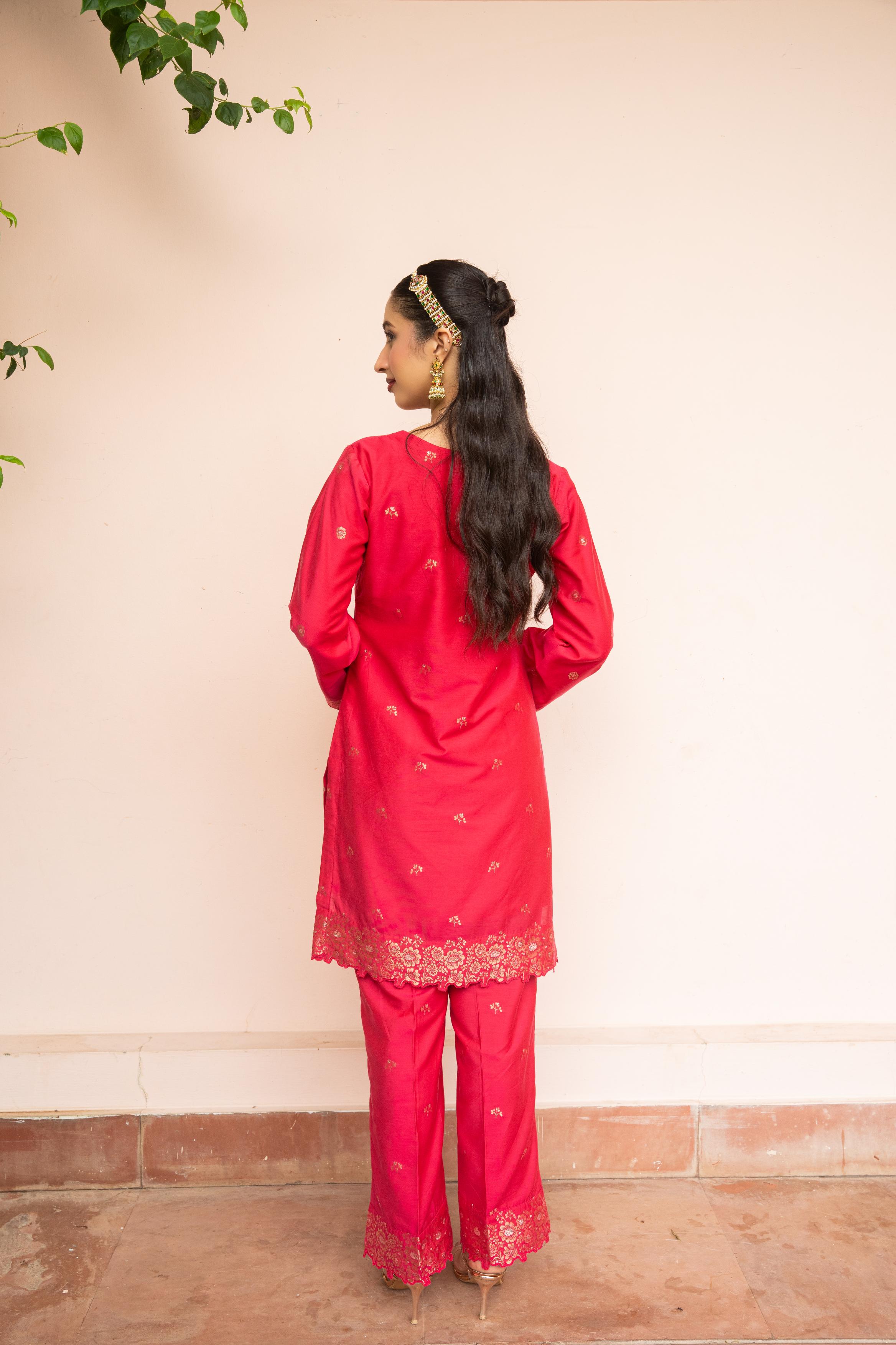 MEHKA AANGAN SUIT