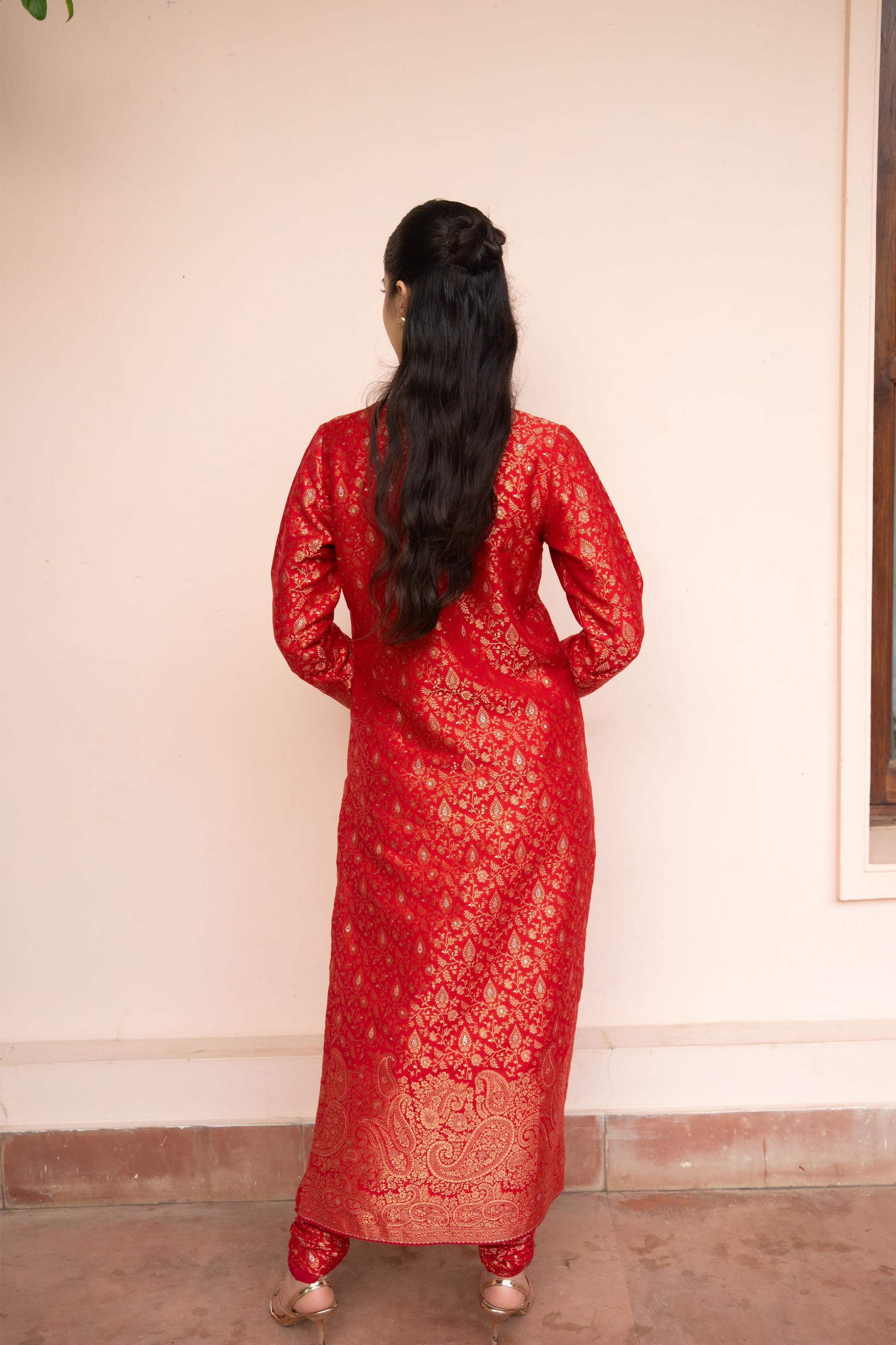 KANGAN KI KHANKHAR SUIT