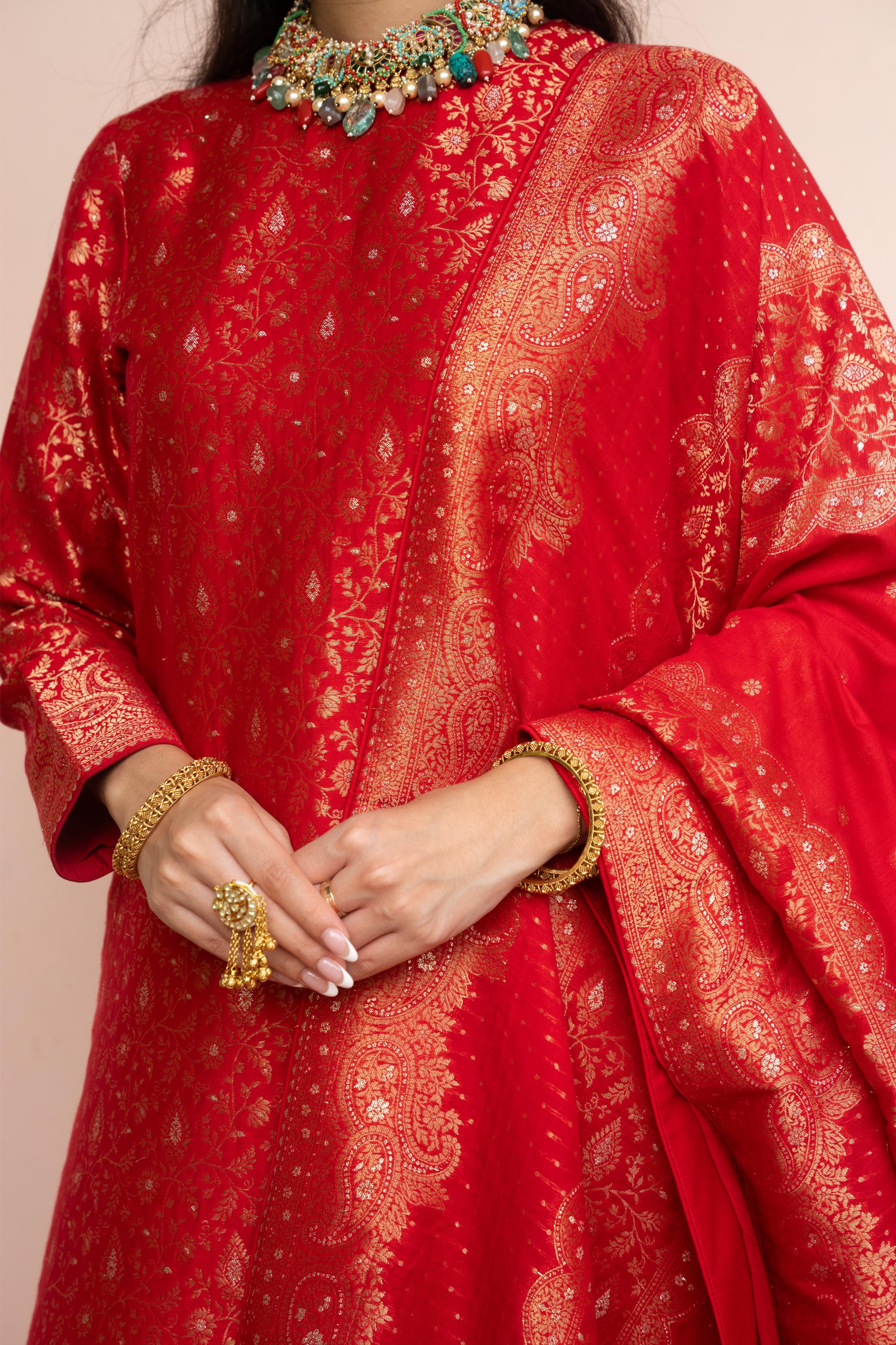 KANGAN KI KHANKHAR SUIT