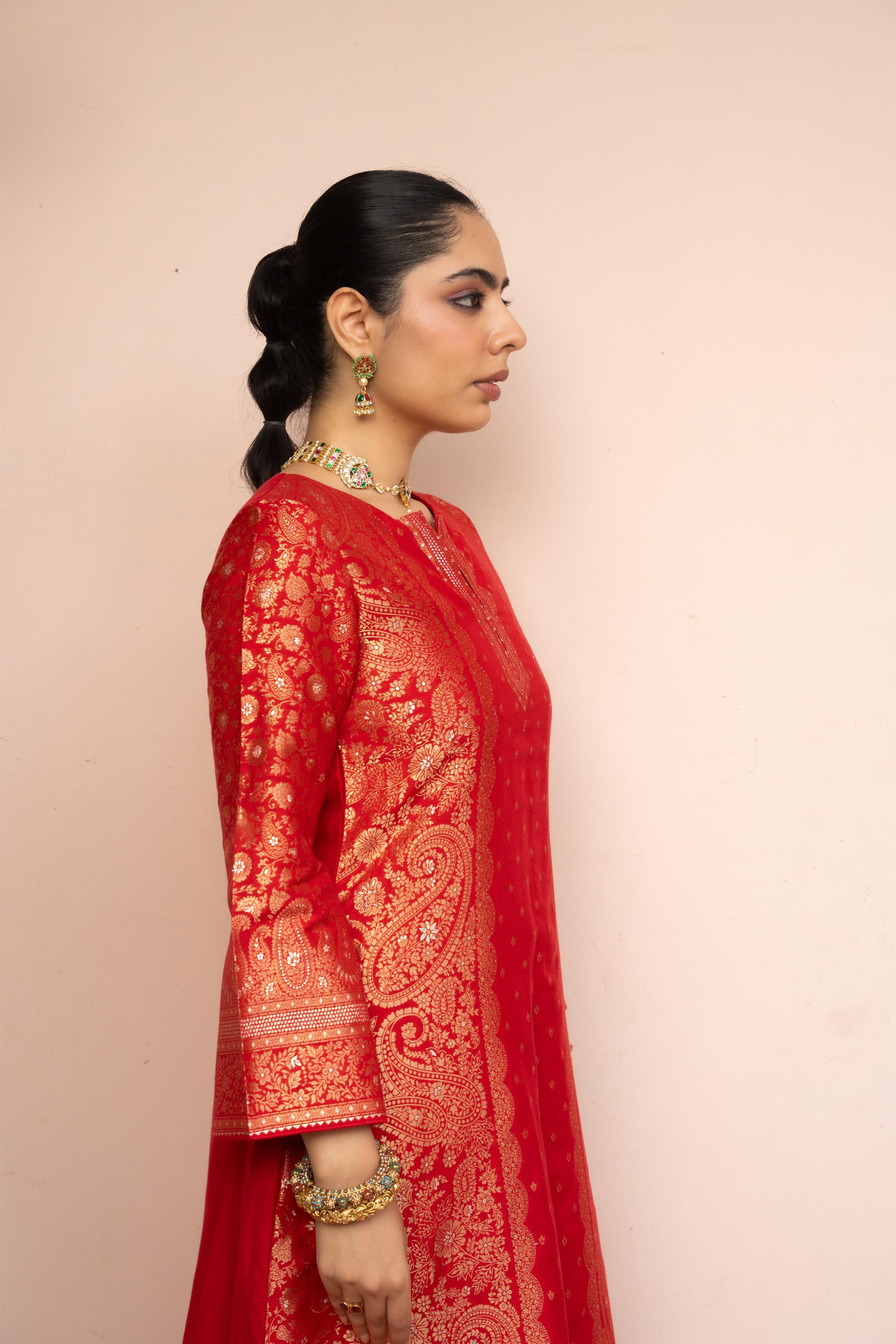 RANG BIRANGI YAADEIN SUIT