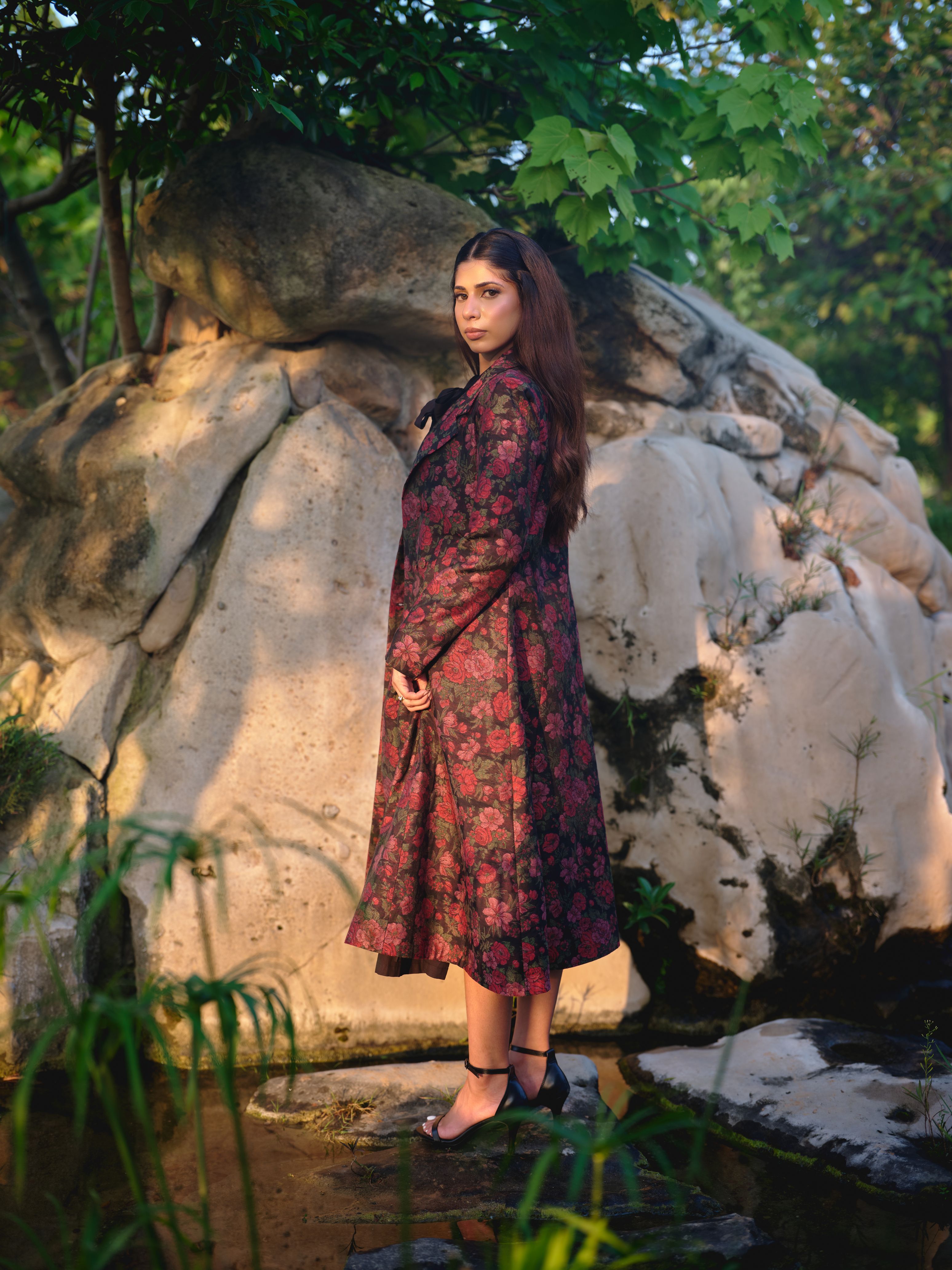 LA VIE EN ROSE BLAZER, BLOUSE &amp; SKIRT SET