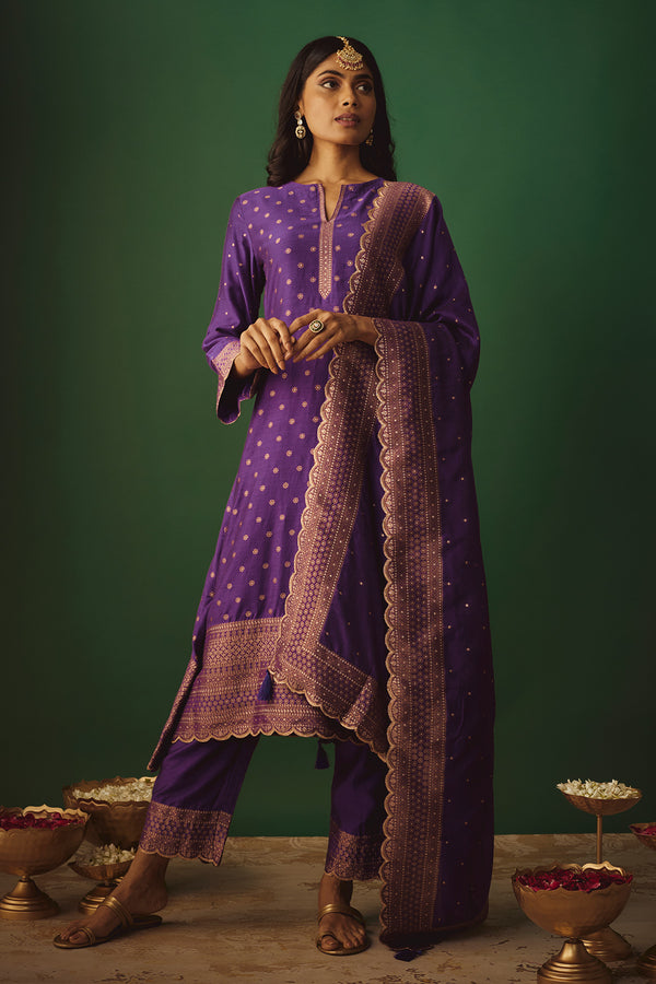 THE JAMUNI ARMAAN SUIT