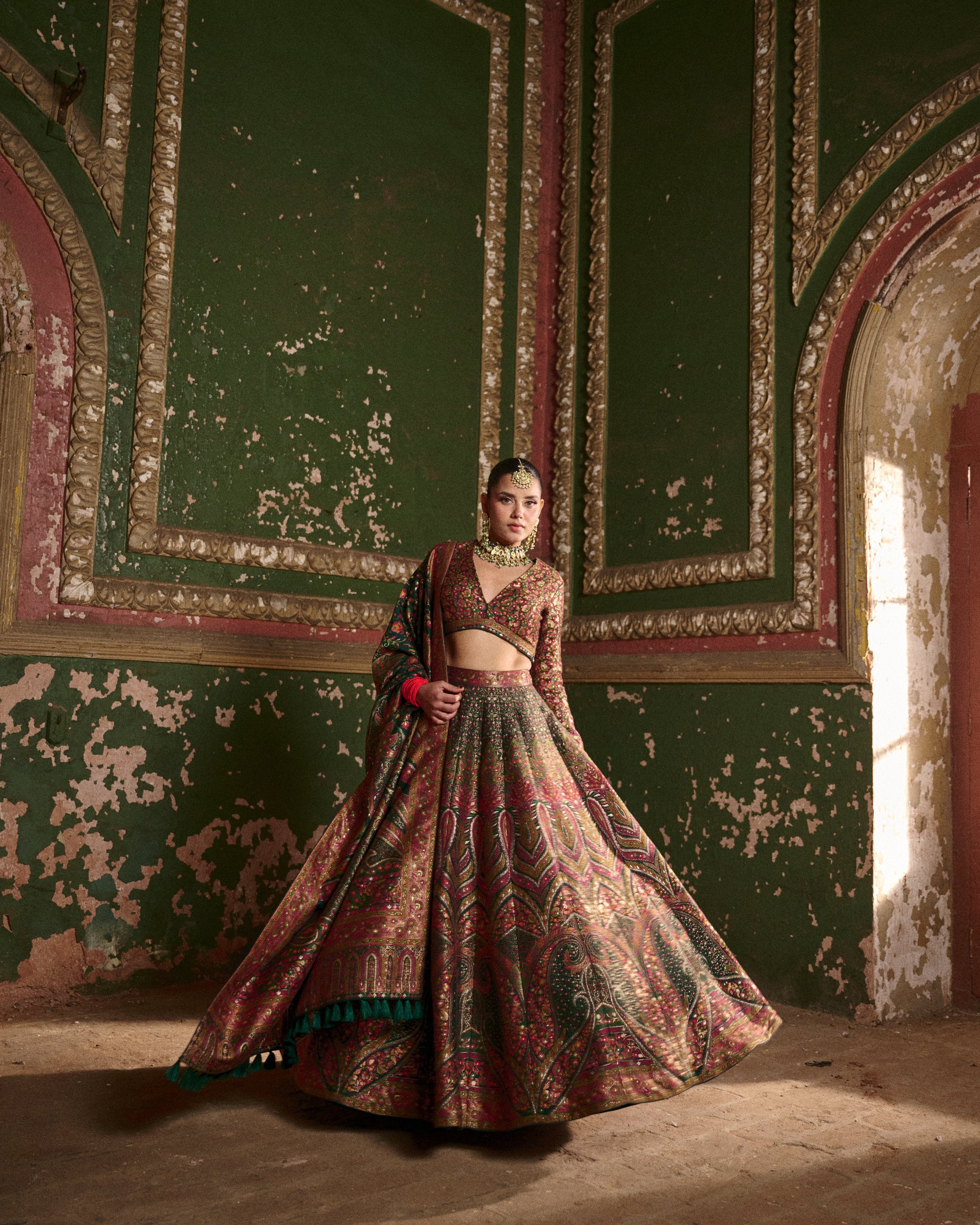 THE DILKASH NAZARA LEHENGA