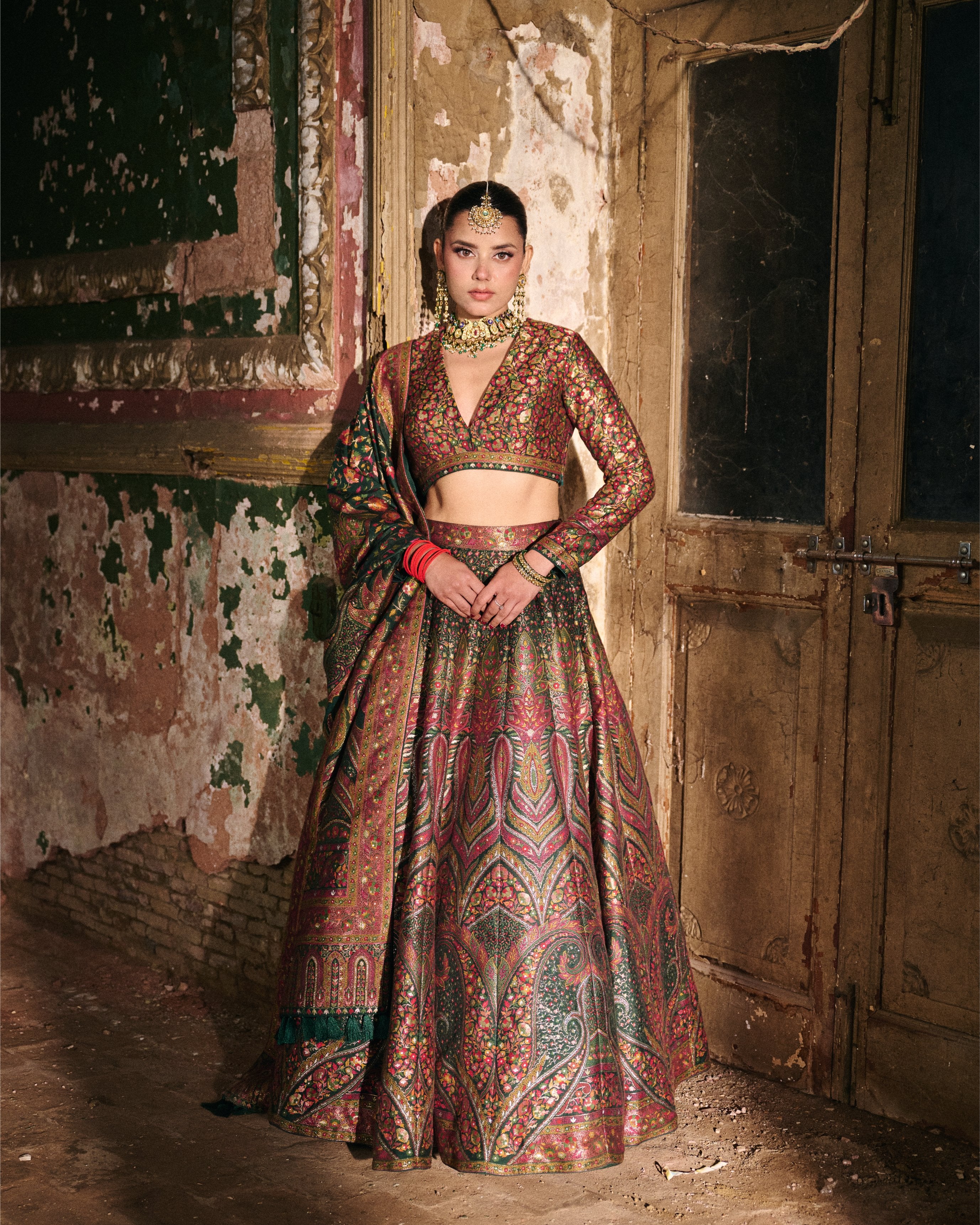 THE DILKASH NAZARA LEHENGA