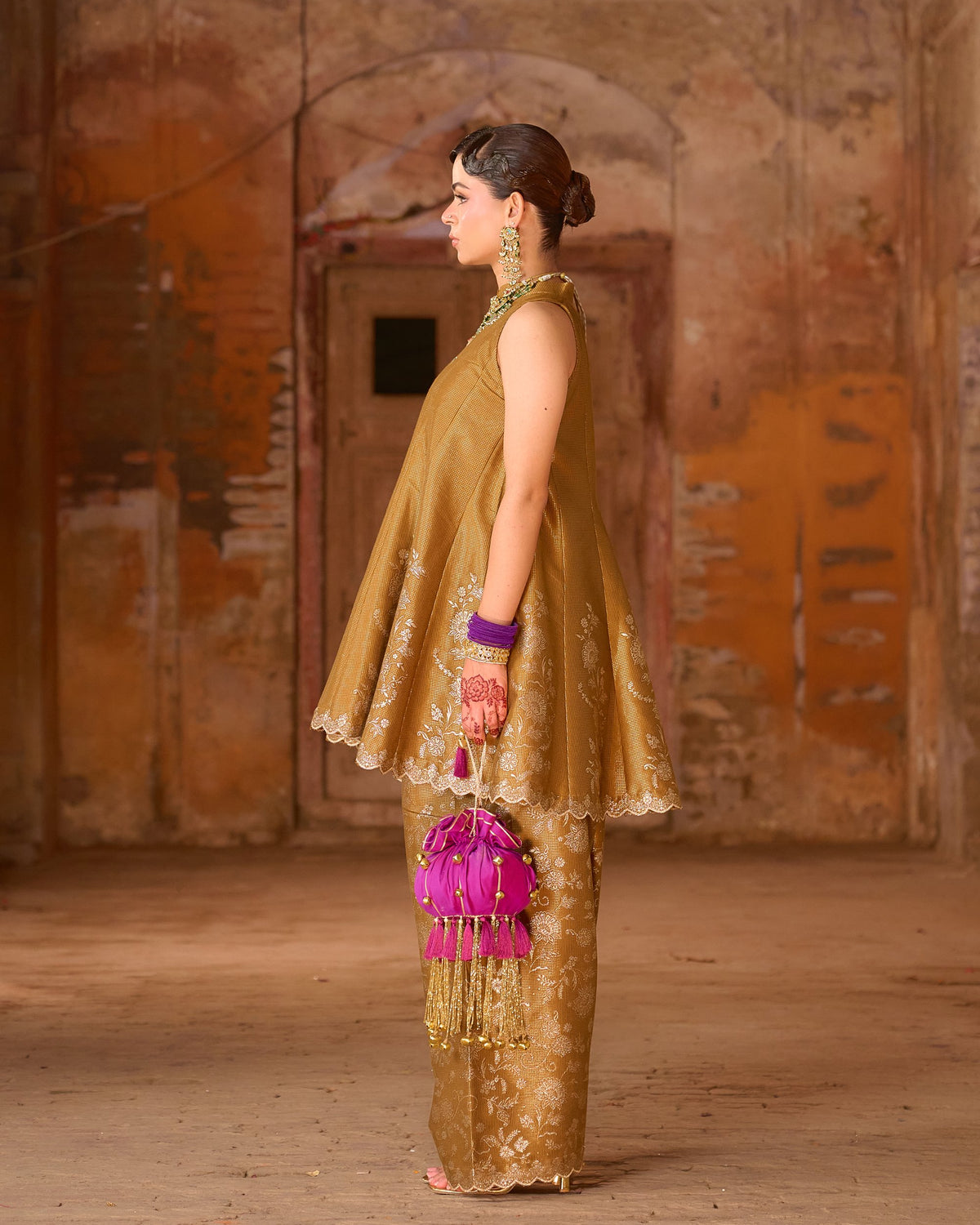 Lishkara – Short Kali Kurta with Farshi Salwar &amp; Dupatta