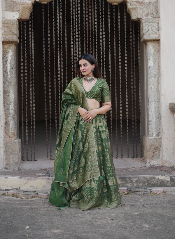Kanishka Ahuja Jain In Hiraya Lehenga