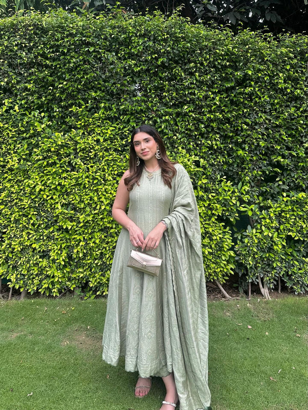 ASNA OBEROI IN AILSA