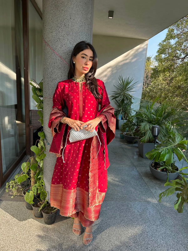 RESHMA ARORA IN NAMEH SCALLOPED SUIT